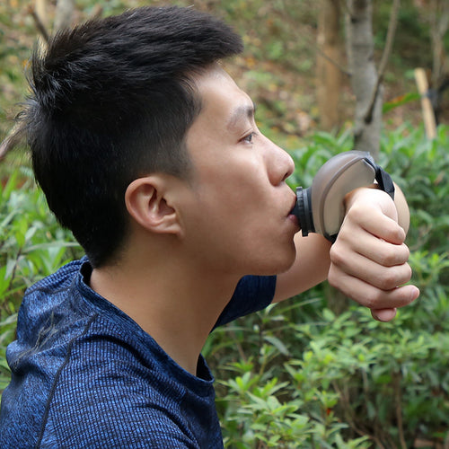 SportFlow™ – Portable Wrist Water Bottle for Outdoor Training